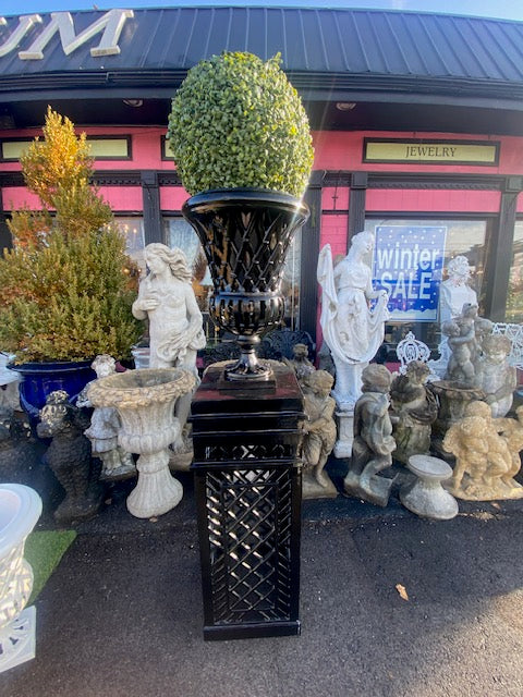 Fretwork Urn & Pedestal