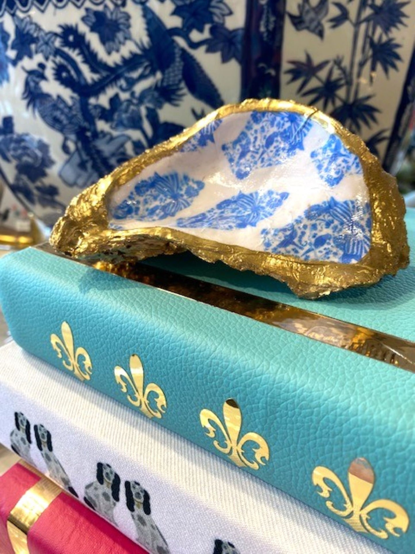 Gilded Oyster Shells Ginger Jar