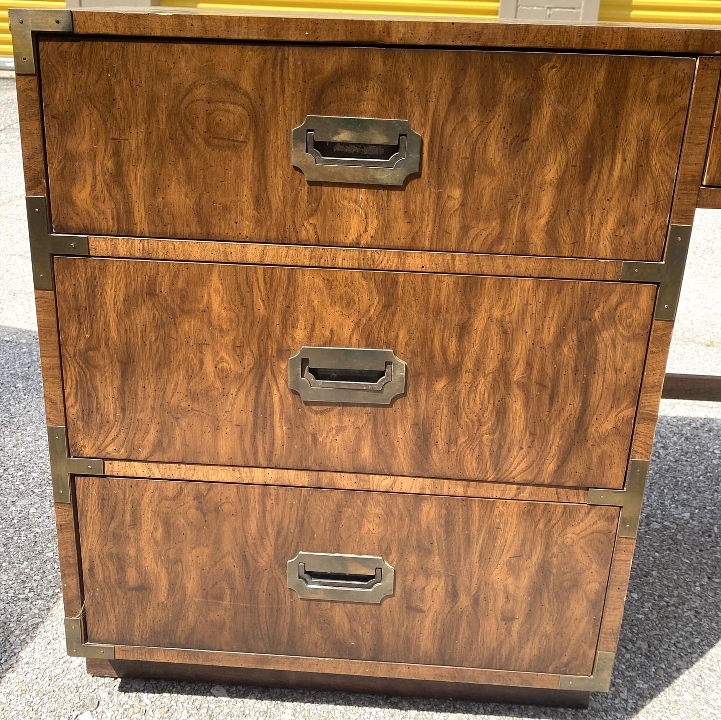 LACQUER DESIGN Your Own Dixie Campaign Kneehole Desk