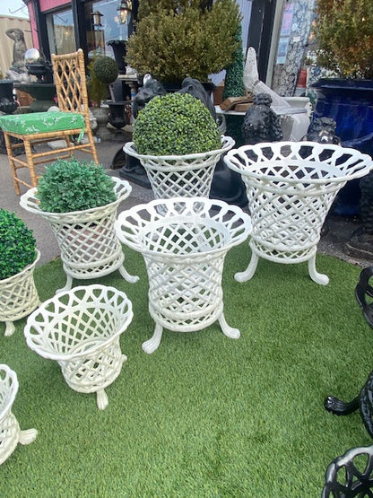 Beautiful Lattice Garden Urn Planter