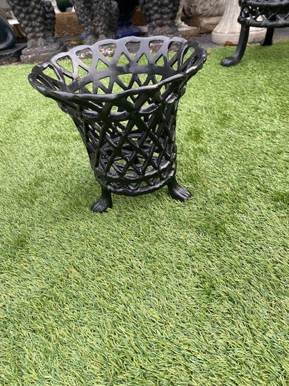 Beautiful Lattice Garden Urn Planter