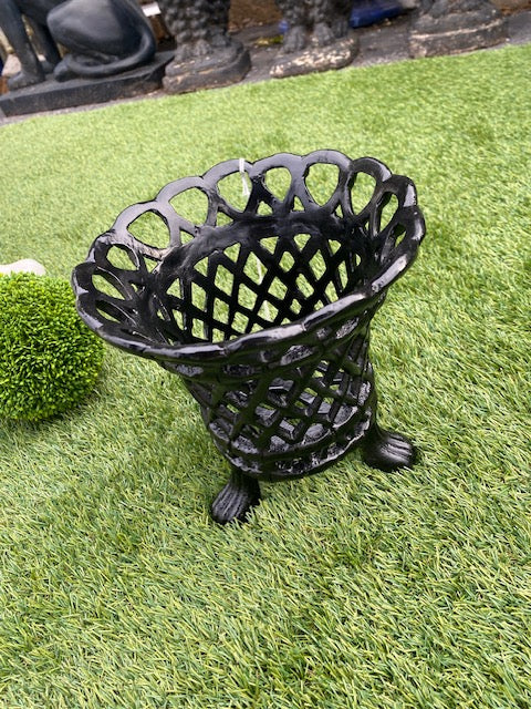 Beautiful Lattice Garden Urn Planter