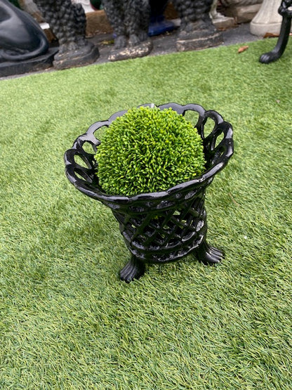 Beautiful Lattice Garden Urn Planter