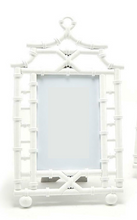 Stylish White Pagoda Frame