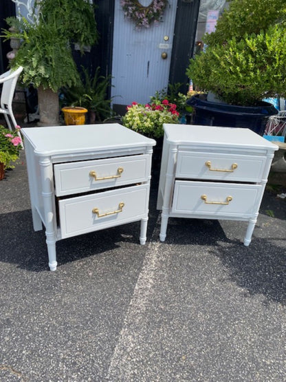 Vintage Chinoiserie Custom Lacquered Pair Night Stands/ End Tables