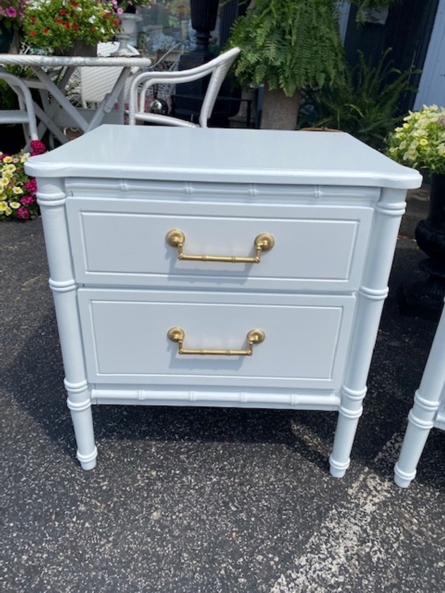 Vintage Chinoiserie Custom Lacquered Pair Night Stands/ End Tables