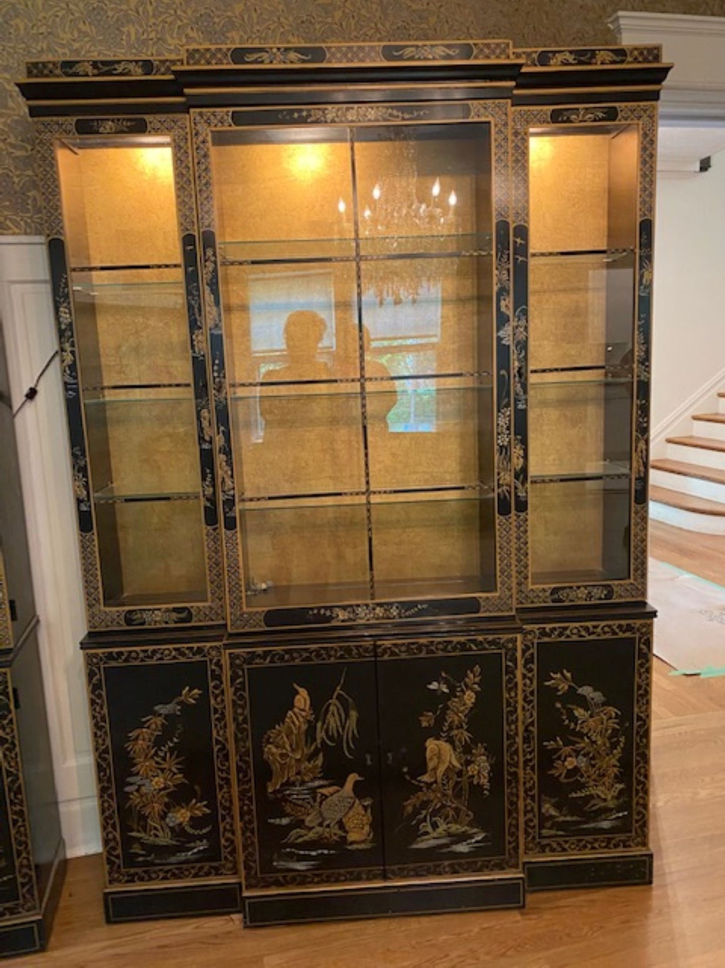 Mid-Century Drexel Heritage Asian Chinoiserie Black Lacquered & Gold Gilt China Cabinet/Breakfronts