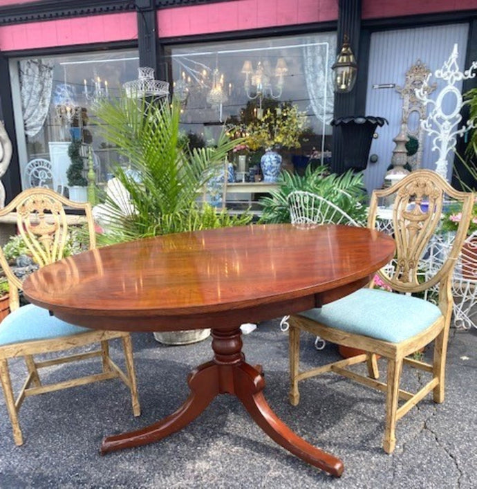 Beautiful Rosewood Round Pedestal  Table