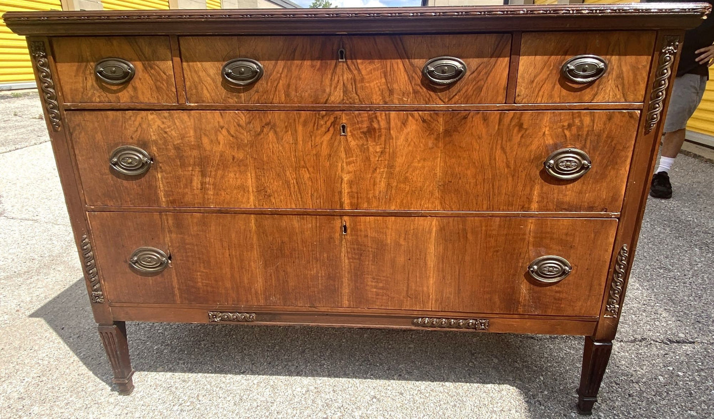 LACQUER DESIGN Your Own Dresser