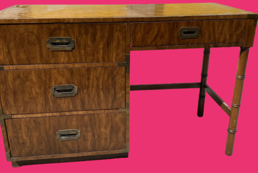 LACQUER DESIGN Your Own Dixie Campaign Kneehole Desk