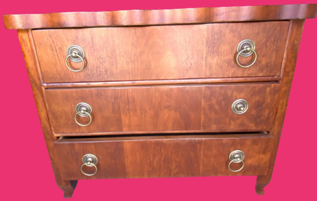 LACQUER DESIGN Your Own Bakers 3 Drawer chest