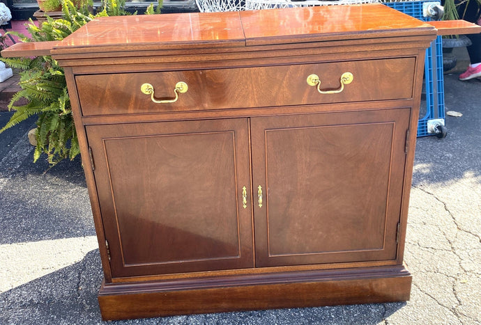 Hickory Chair Serving / Bar Cart