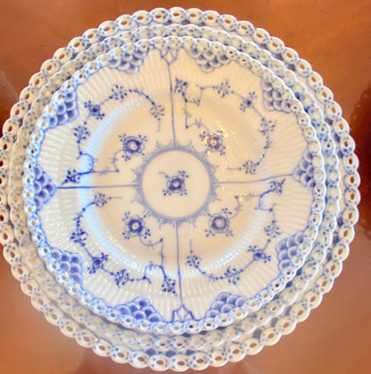 ROYAL COPENHAGEN Blue Fluted Full Lace Plates